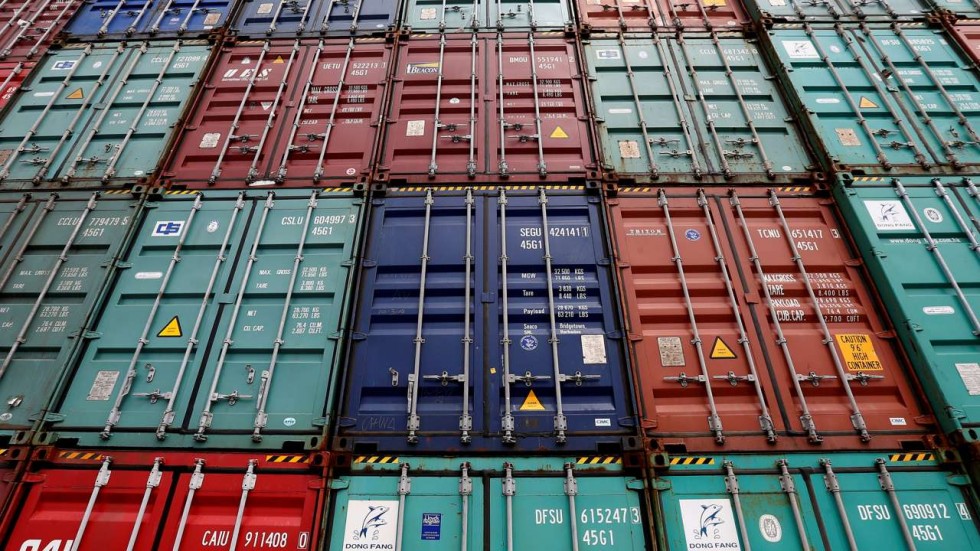 Shipping Industry Expands Container Production to Asia and the USA